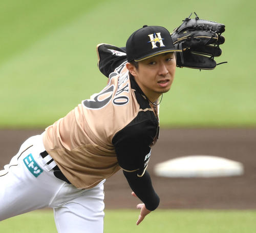 楽天対日本ハム　力投する日本ハム先発の金子（撮影・横山健太）