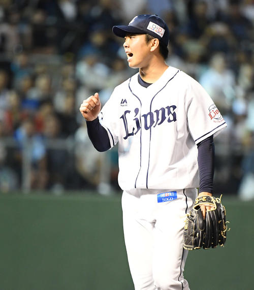 5回表2死二塁、周東佑京を三振に仕留めほえる十亀（撮影・たえ見朱実）