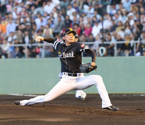 西武対ソフトバンク　ソフトバンク先発の東浜（撮影・梅根麻紀）