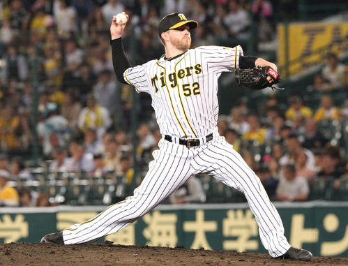 阪神対ヤクルト　8回表はジョンソンが登板（撮影・上山淳一）