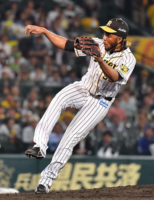 阪神対ヤクルト　阪神4番手のラファエル・ドリス（撮影・上田博志）
