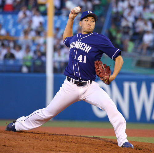 ヤクルト対中日　先発で登板し力投する中日勝野（撮影・中島郁夫）