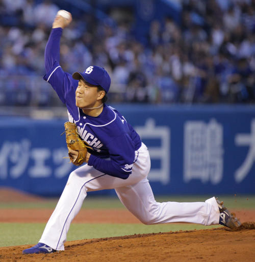 ヤクルト対中日　先発で登板し力投する中日柳（撮影・中島郁夫）