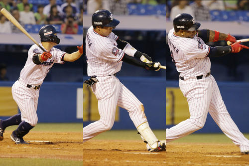 3回に本塁打を放った、左から青木、山田哲、バレンティン