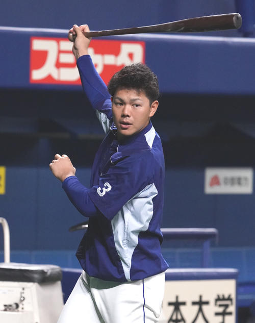 打撃練習をする中日高橋周平（撮影・森本幸一）