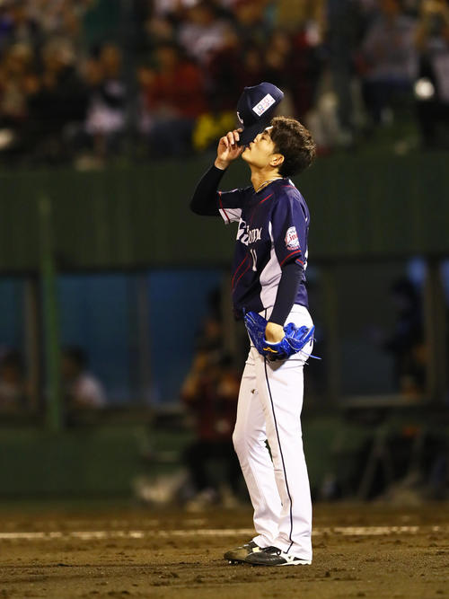 楽天対西武　7回裏楽天1死二、三塁、ブラッシュは左越え3点本塁打を浴びる西武今井（撮影・足立雅史）