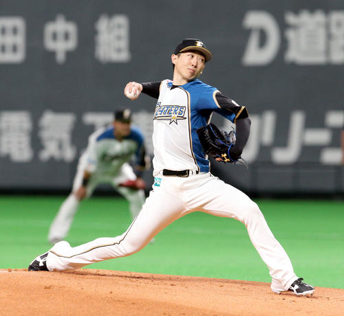 日本ハム対ロッテ　日本ハム先発の金子（撮影・佐藤翔太）