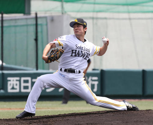 ソフトバンク対中日　先発した和田毅（撮影・梅根麻紀）