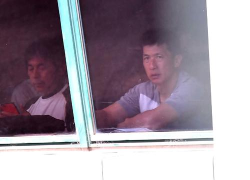 ウエスタン阪神対オリックス　ウエスタンで先発する藤浪晋太郎を視察する矢野燿大監督（撮影・上田博志）