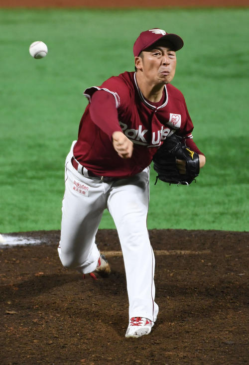 先発の美馬は7回途中1失点に抑える好投を見せる（撮影・今浪浩三）