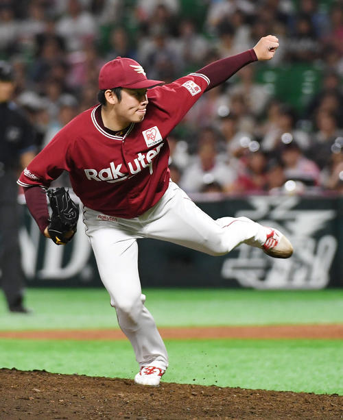 9回裏を抑えた松井裕樹（撮影・今浪浩三）