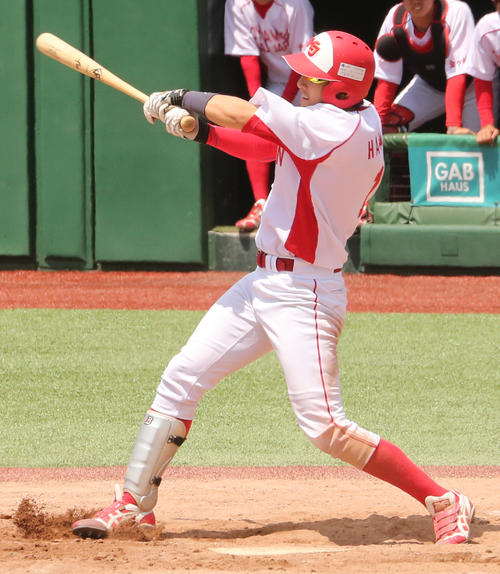 トヨタ自動車東日本対オールいわきクラブ　7回表トヨタ自動車東日本2死二、三塁、右中間にランニング本塁打を放つ羽田野（撮影・野上伸悟）