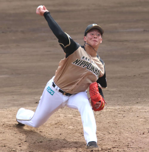 イースタン・リーグ　巨人対日本ハム　2軍戦に先発し、3回を投げた日本ハム吉田輝（撮影・山崎純一）