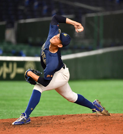 大工大対創価大　8回から登板した創価大の望月（撮影・柴田隆二）