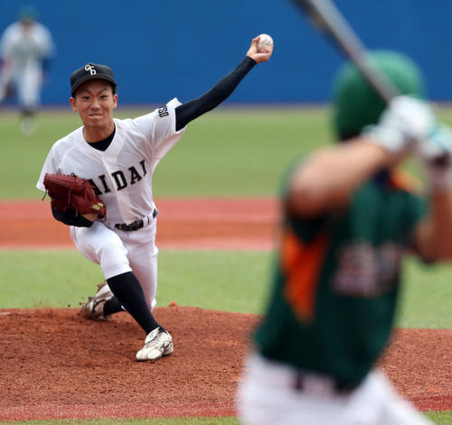高知工科大対大体大　力投する大体大・中村（撮影・大野祥一）