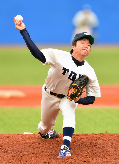 東洋大対桐蔭横浜大　東洋大先発で力投する村上（撮影・滝沢徹郎）