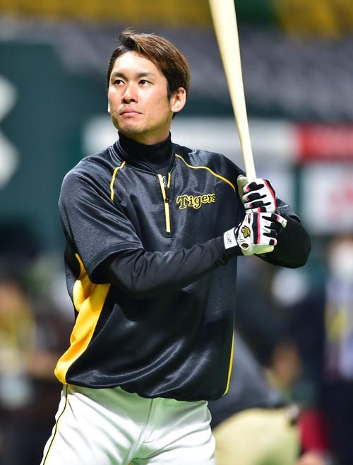 打撃練習を行う荒木郁也（撮影・清水貴仁）＝2019年3月2日、ヤフオクドーム
