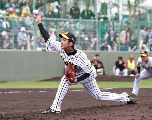 阪神対日本ハム　4回に登板の小野（撮影・黒川智章）＝2019年2月17日