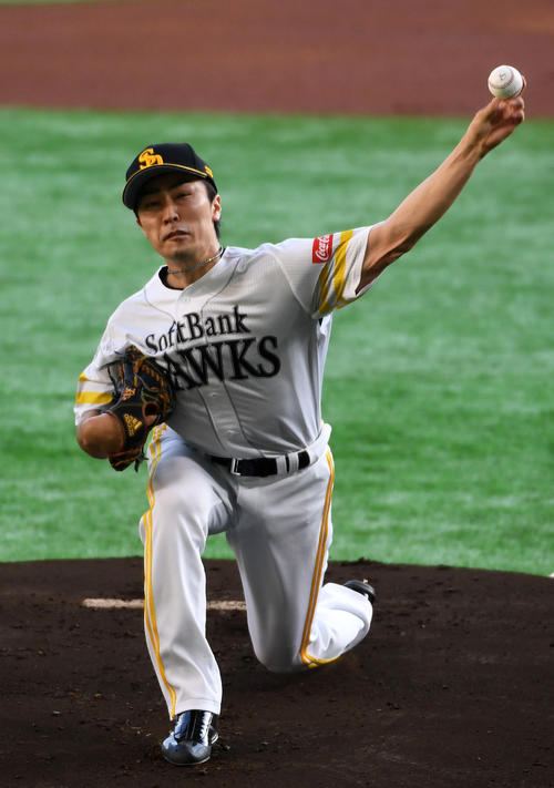 2年ぶりに登板した先発の和田（撮影・今浪浩三）