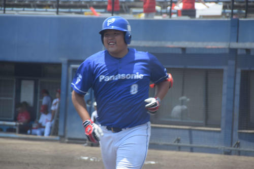 7回、追い上げの1発を放ったパナソニック・片山勢三内野手（撮影・望月千草）