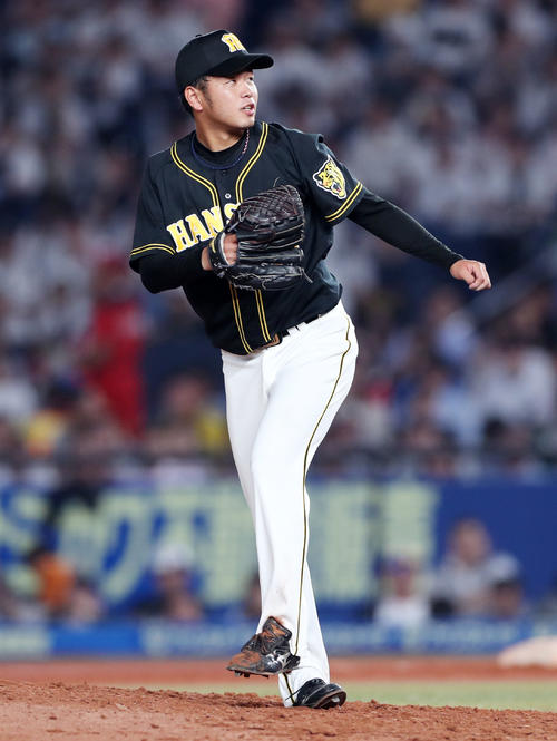 5回裏ロッテ無死、清田を空振り見逃し三振に仕留める高橋遥（撮影・前田充）