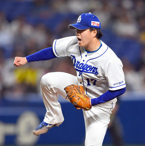 中日対楽天　4回表楽天2死満塁、代打渡辺を三振にしとめほえる柳（撮影・森本幸一）