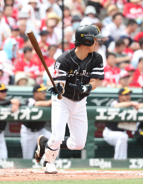 広島対ソフトバンク　2回表ソフトバンク2死三塁、高田は左前に先制適時打を放つ（撮影・梅根麻紀）