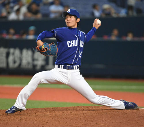 オリックス対中日　7回、3番手で登板する岡田（撮影・渦原淳）