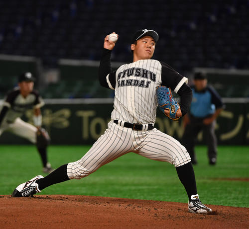 大商大対九産大　先発した九産大・福森（撮影・柴田隆二）