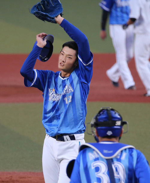 ロッテ対DeNA　立ち上がり2点を失ったDeNA先発の阪口（撮影・丹羽敏通）