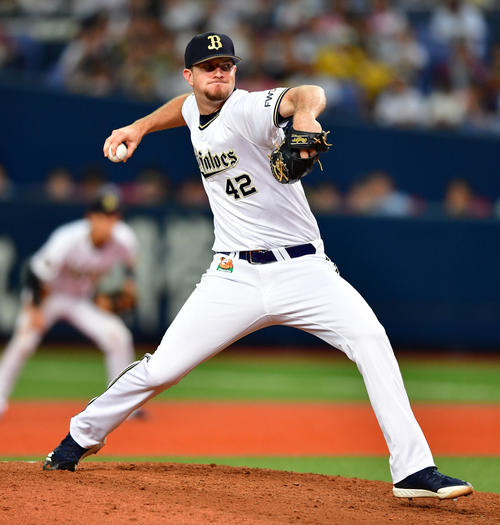 オリックス対阪神　9回に登板するタイラー・エップラー（撮影・清水貴仁）