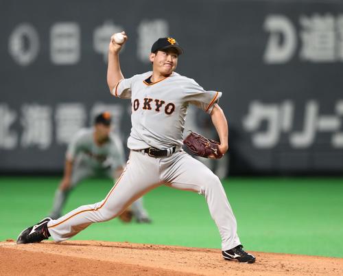 日本ハム対巨人　巨人先発の菅野（撮影・黒川智章）