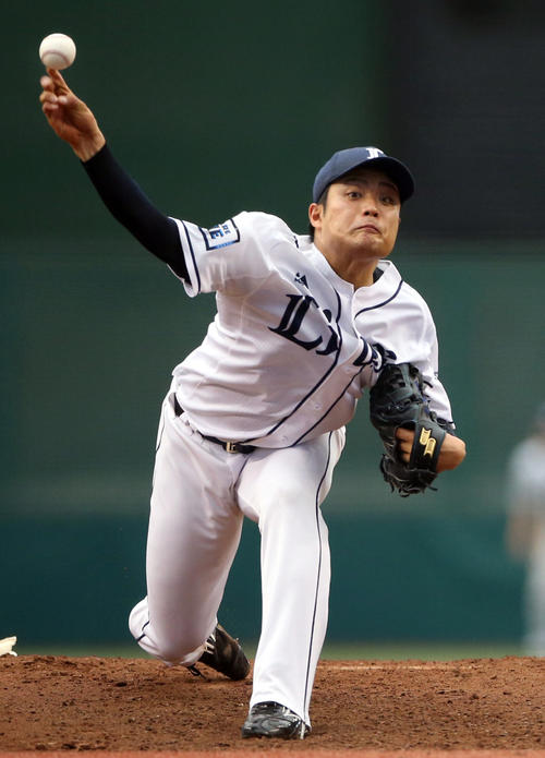 西武対ヤクルト　西武先発の松本航（撮影・狩俣裕三）