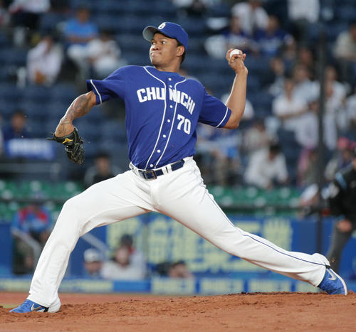 ロッテ対中日　先発で登板し力投する中日ロメロ（撮影・中島郁夫）