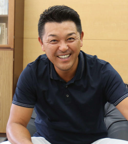 谷繁元信氏