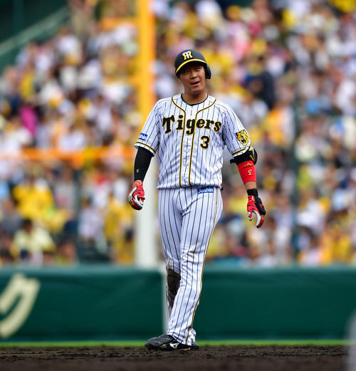 阪神対西武　5回裏阪神2死二塁、好機も打ち上げ中飛に倒れる大山悠輔（撮影・清水貴仁）