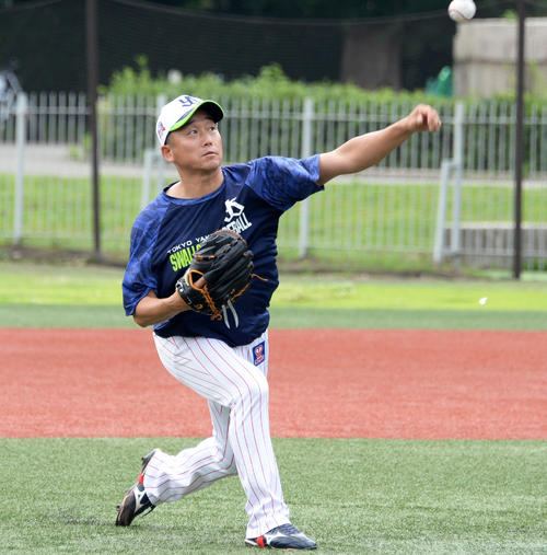 地元秋田での凱旋（がいせん）登板へ向けて調整するヤクルト石川（撮影・鈴木正章）
