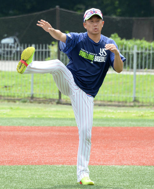 地元秋田での凱旋（がいせん）登板へ向けて調整するヤクルト石川（撮影・鈴木正章）