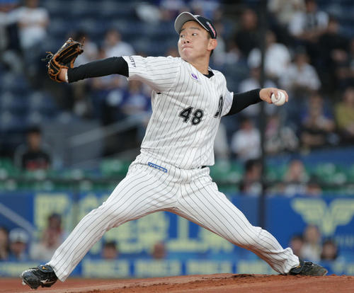 ロッテ中村稔弥（2019年6月17日撮影）