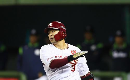 楽天浅村栄斗（2019年6月11日撮影）