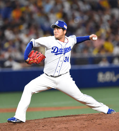 中日対阪神　11回表阪神無死、中日4番手で登板する福敬登（撮影・森本幸一）