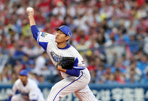 DeNA対広島　先発し力投するDeNA井納（撮影・鈴木正人）