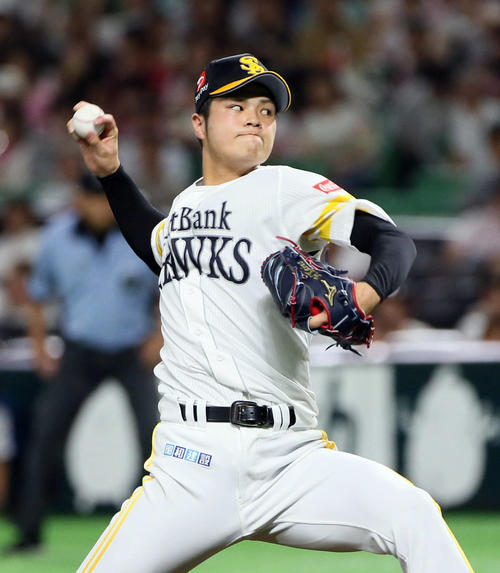 ソフトバンク対楽天　3番手で登板する甲斐野央（撮影・栗木一考）