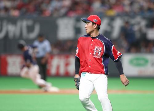 日本ハム対西武　3回表西武1死満塁、外崎に走者一掃の三塁打を浴びる吉川（撮影・黒川智章）