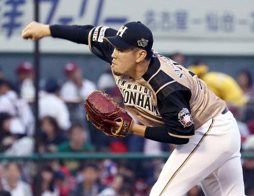 楽天対日本ハム　7回に登板の西村（撮影・黒川智章）