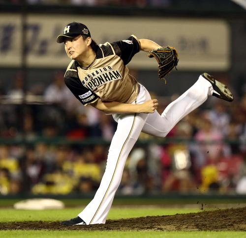 楽天対日本ハム　9回に登板の石川直（撮影・黒川智章）