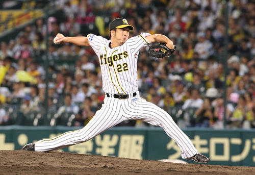 阪神対広島　7回表、藤川が登板する（撮影・上山淳一）