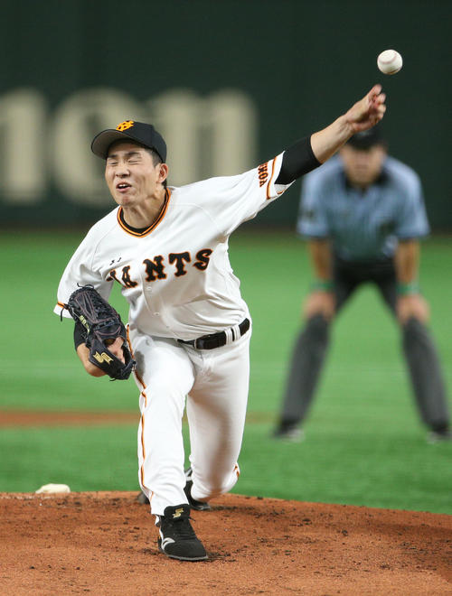 巨人対DeNA　先発で登板し力投する巨人高橋（撮影・中島郁夫）