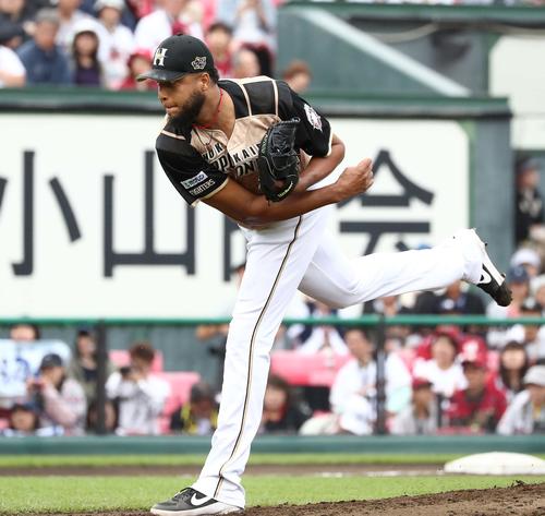 楽天対日本ハム　3回に登板のロドリゲス（撮影・黒川智章）