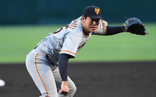 巨人先発の桜井（撮影・奥田泰也）